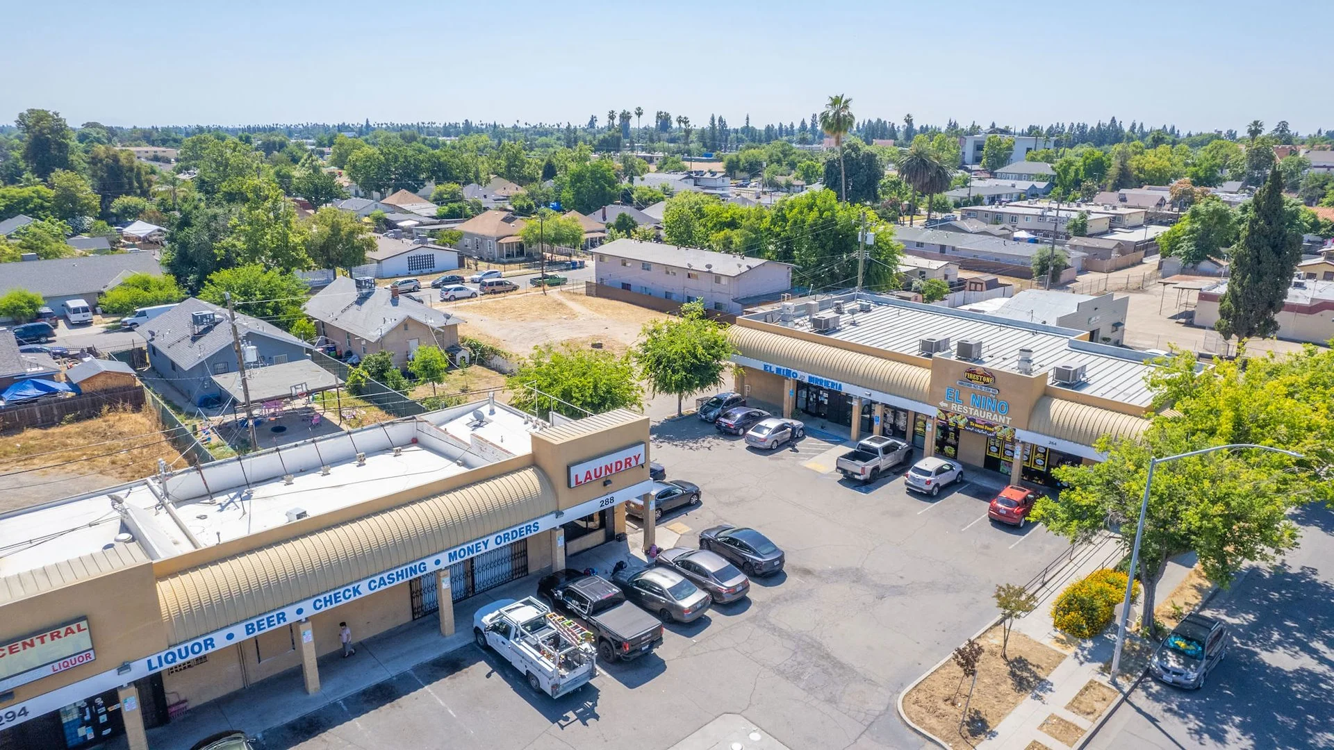 264 N Fresno St — Sale in Fresno, CA, photo 2 of 2