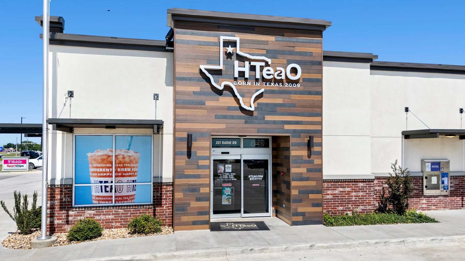 T-Mobile Anchored Retail Center — Sale in Durant, OK, photo 3 of 5