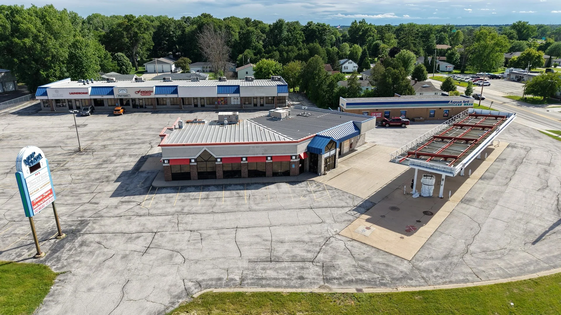 Velp Plaza | Retail & Fuel — Sale in Green Bay, WI, photo 1 of 7