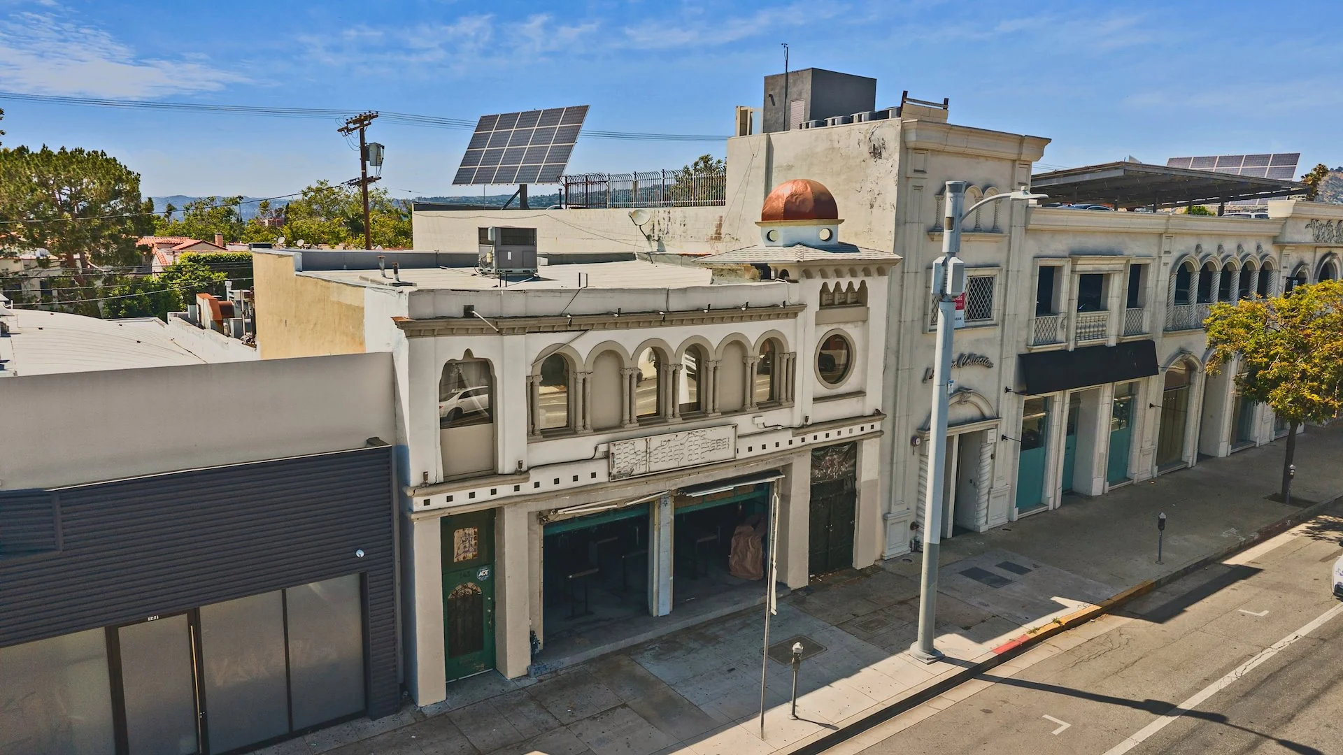 141 N La Brea Ave — Sale in Los Angeles, CA, photo 1 of 8
