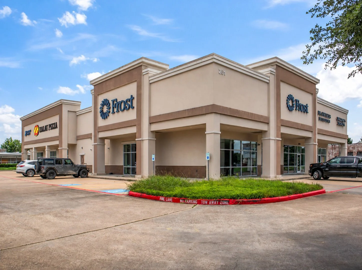 Five Points Shopping Center — Sale in League City, TX, photo 1 of 6