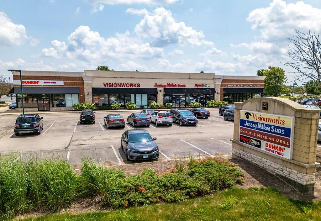 Chipotle & Dunkin Center | Walmart Shadowed — Sale in Oswego, IL, photo 3 of 8