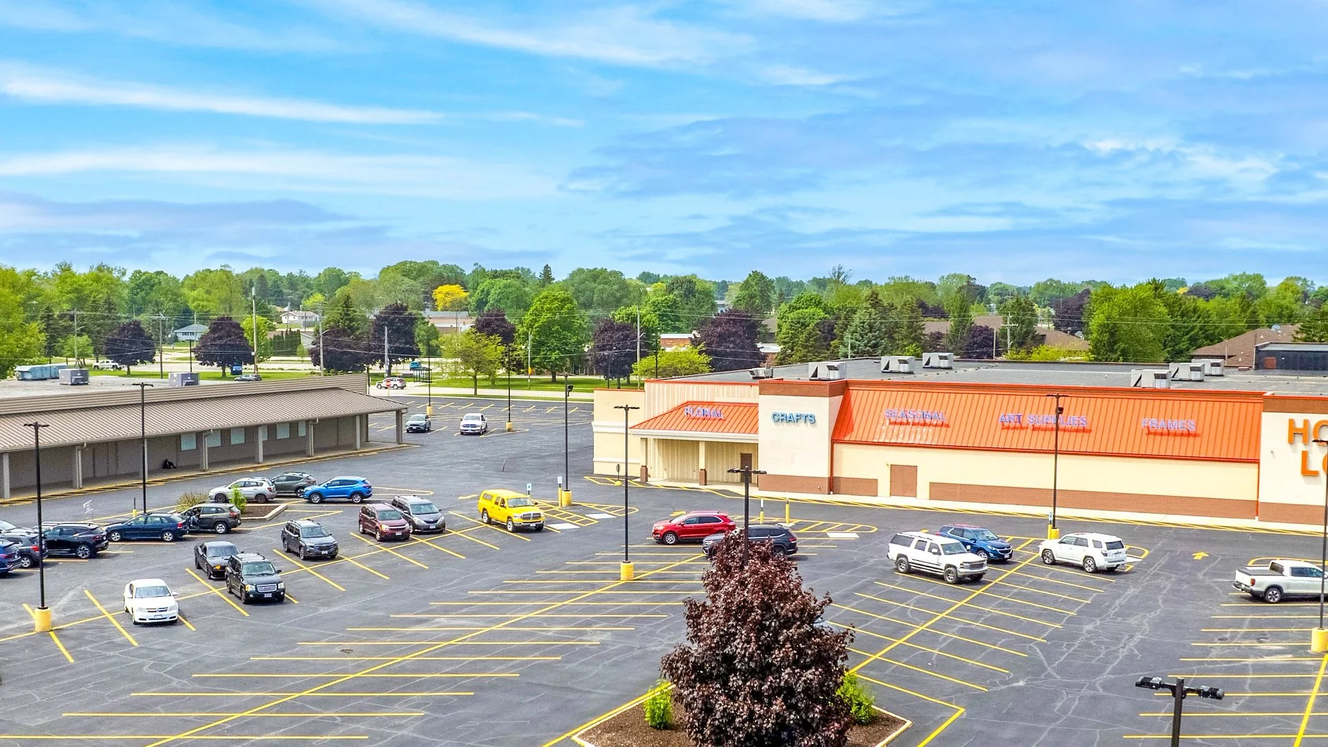 Park Plaza — Sale in Manitowoc, WI, photo 1 of 1