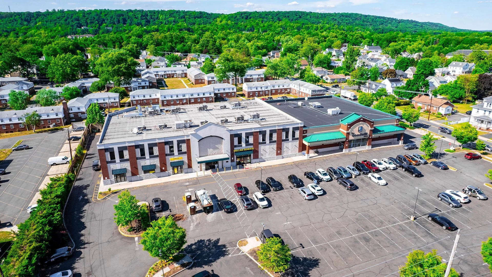 Efinger Plaza — Sale in Bound Brook, NJ, photo 2 of 2