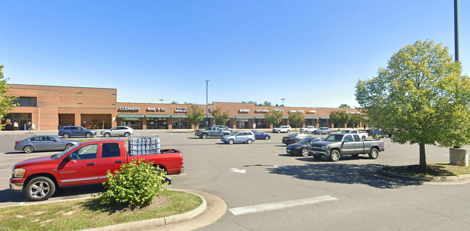 Retail in Fredericksburg, VA — Lease in Fredericksburg, VA, photo 3 of 6