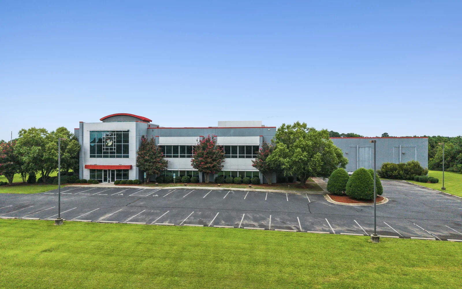104 Commercial Avenue — Sale in Mount Olive, NC, photo 1 of 8