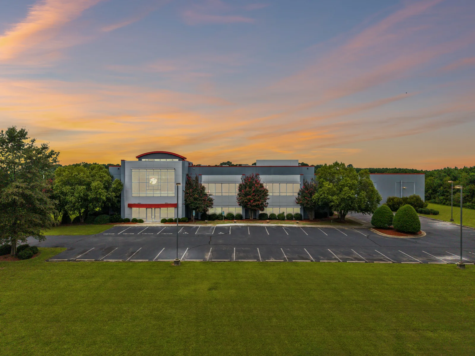 104 Commercial Avenue — Sale in Mount Olive, NC, photo 2 of 8