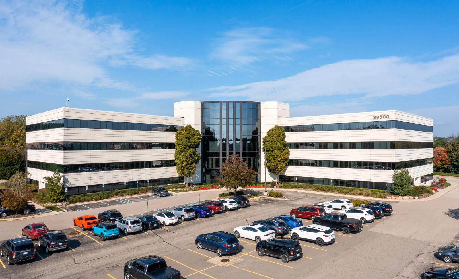 Office in Novi, MI — Lease in Novi, MI, photo 1 of 2