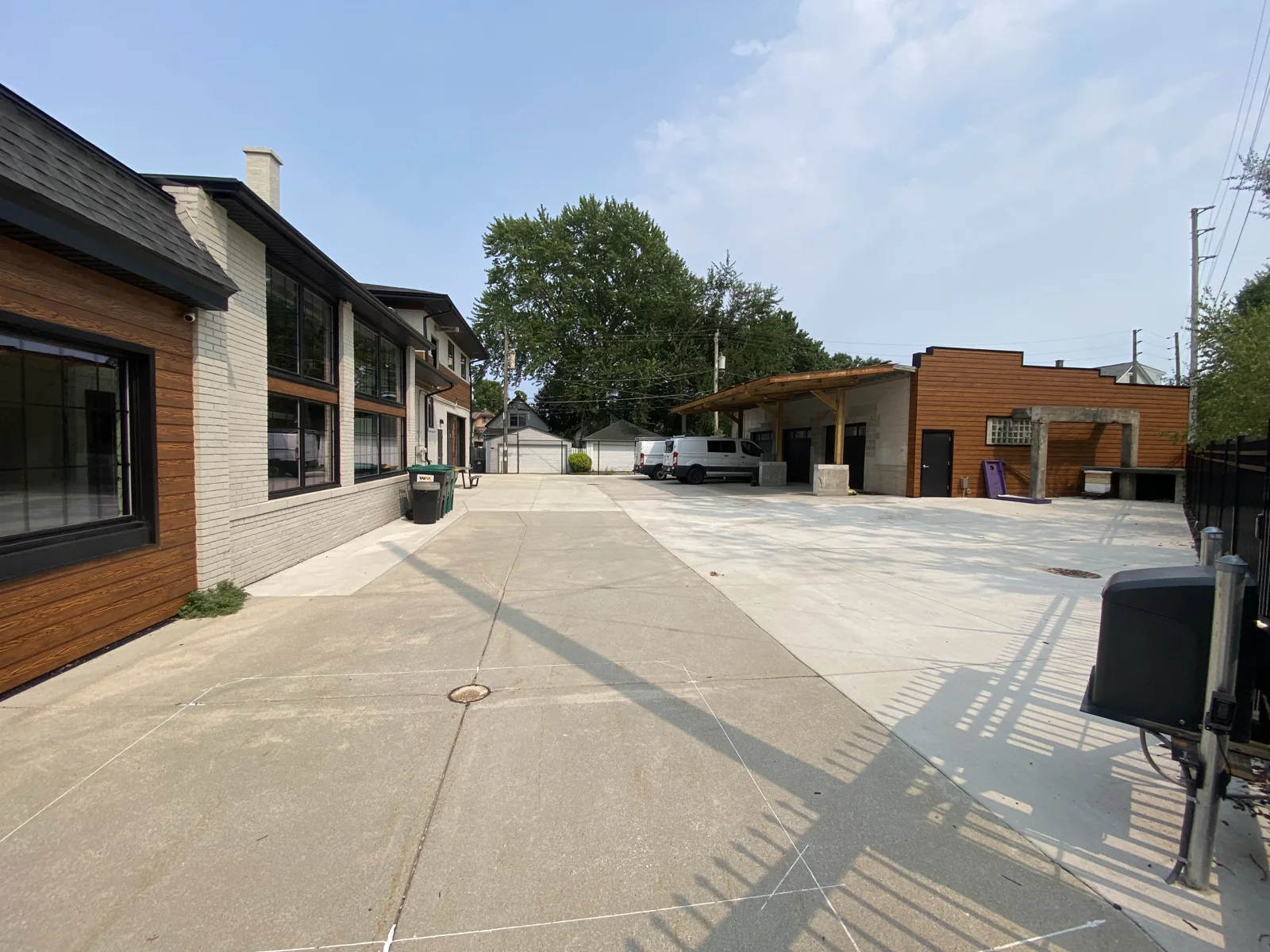 RIVERWEST FLEX COMMERCIAL/OFFICE PROPERTY — Lease in Milwaukee, WI, photo 3 of 8