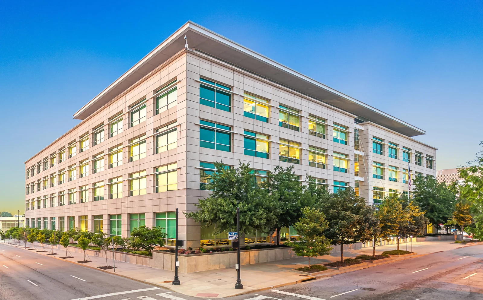 901 Locust — Sale in Kansas City, MO, photo 2 of 8