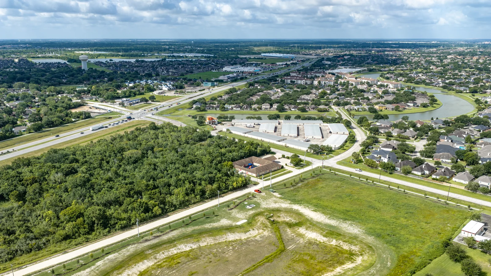 3705 Columbia Memorial Parkway — Sale in League City, TX, photo 1 of 2