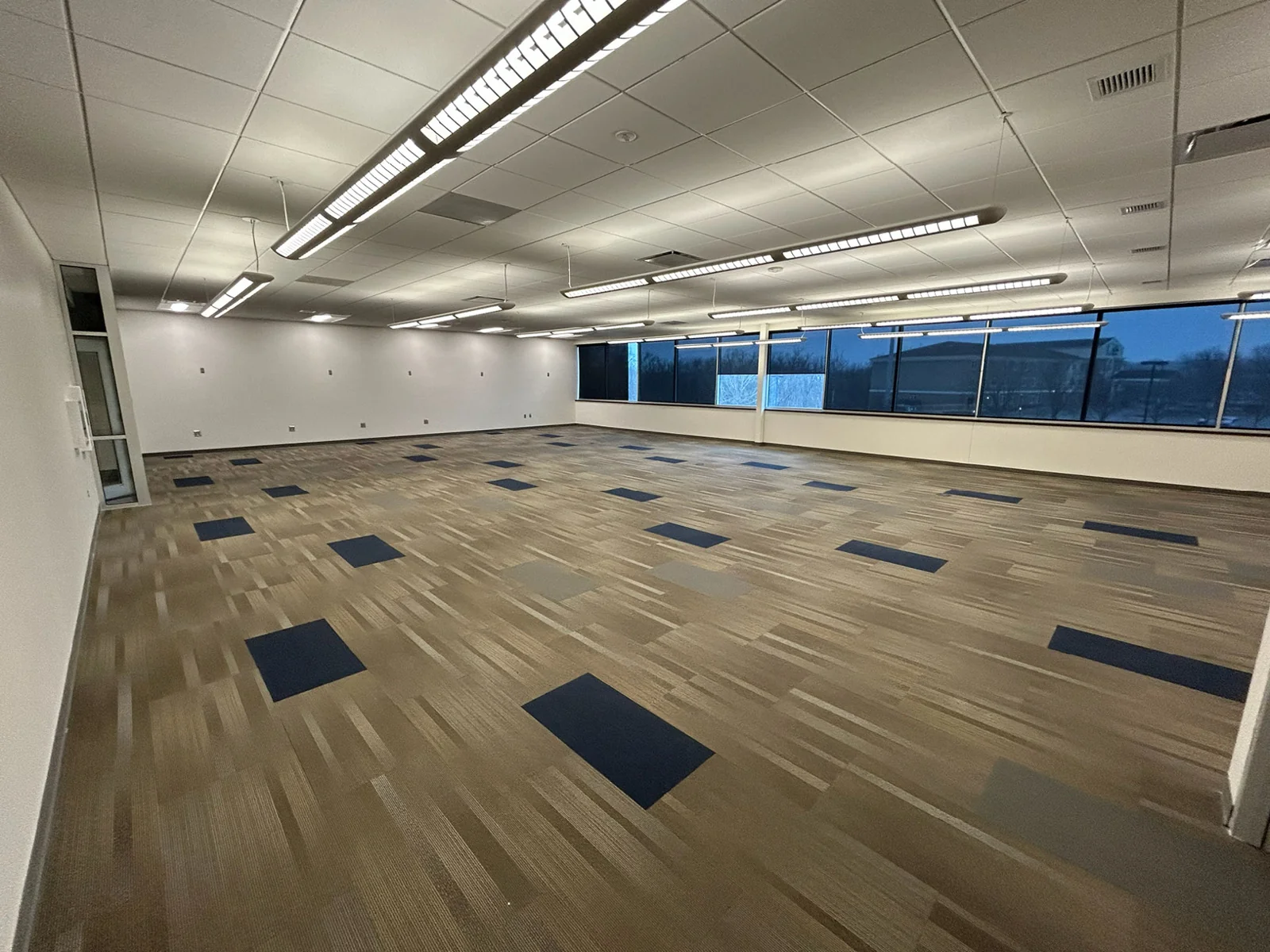 Office in Omaha, NE — Lease in Omaha, NE, photo 4 of 6