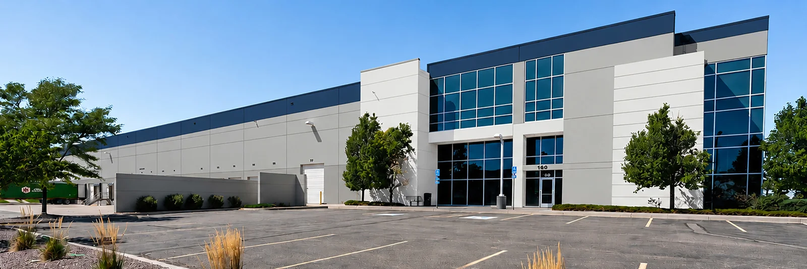 Picadilly Logistics Center — Lease in Aurora, CO, photo 1 of 2