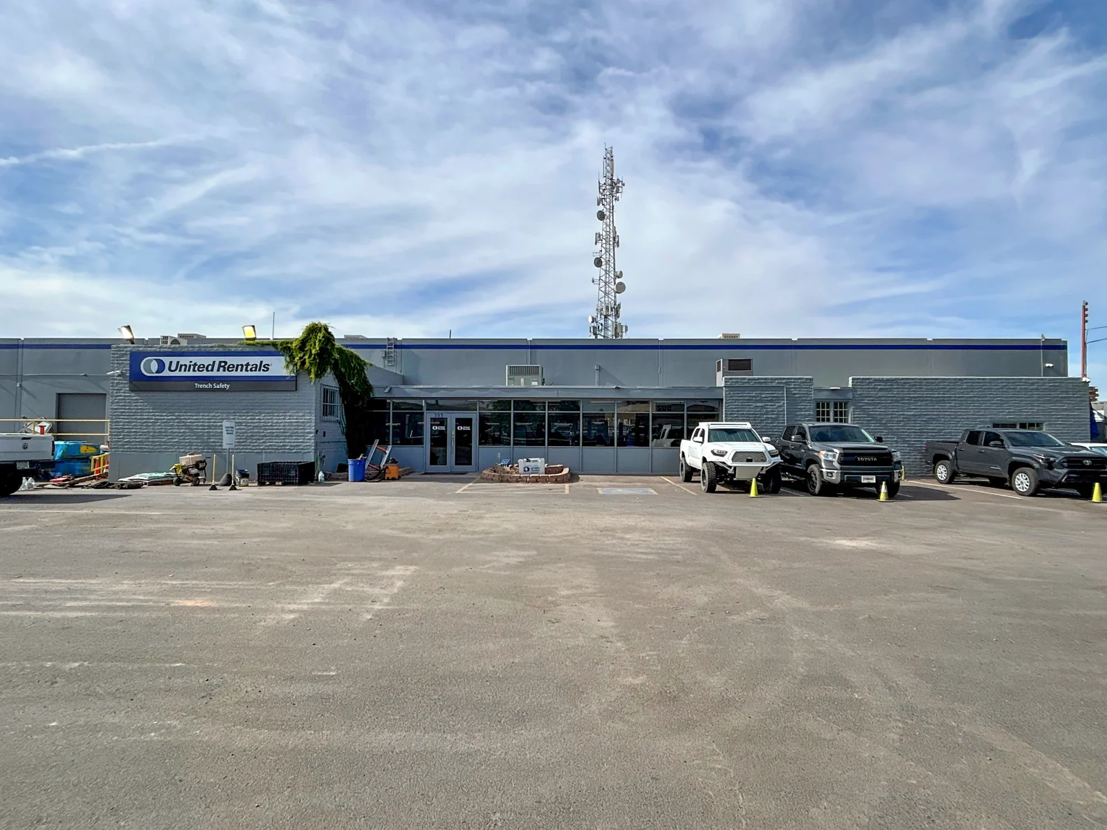 Industrial in Mesa, AZ — Sale in Mesa, AZ, photo 1 of 7