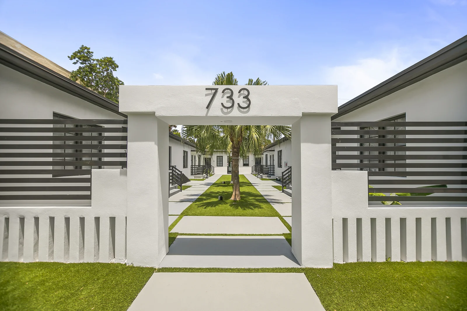 733 Michigan Avenue — Sale in Miami Beach, FL, photo 3 of 6