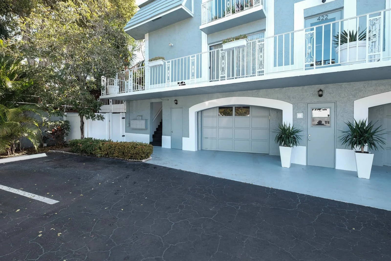 Gateway Manor — Sale in Boca Raton, FL, photo 5 of 8