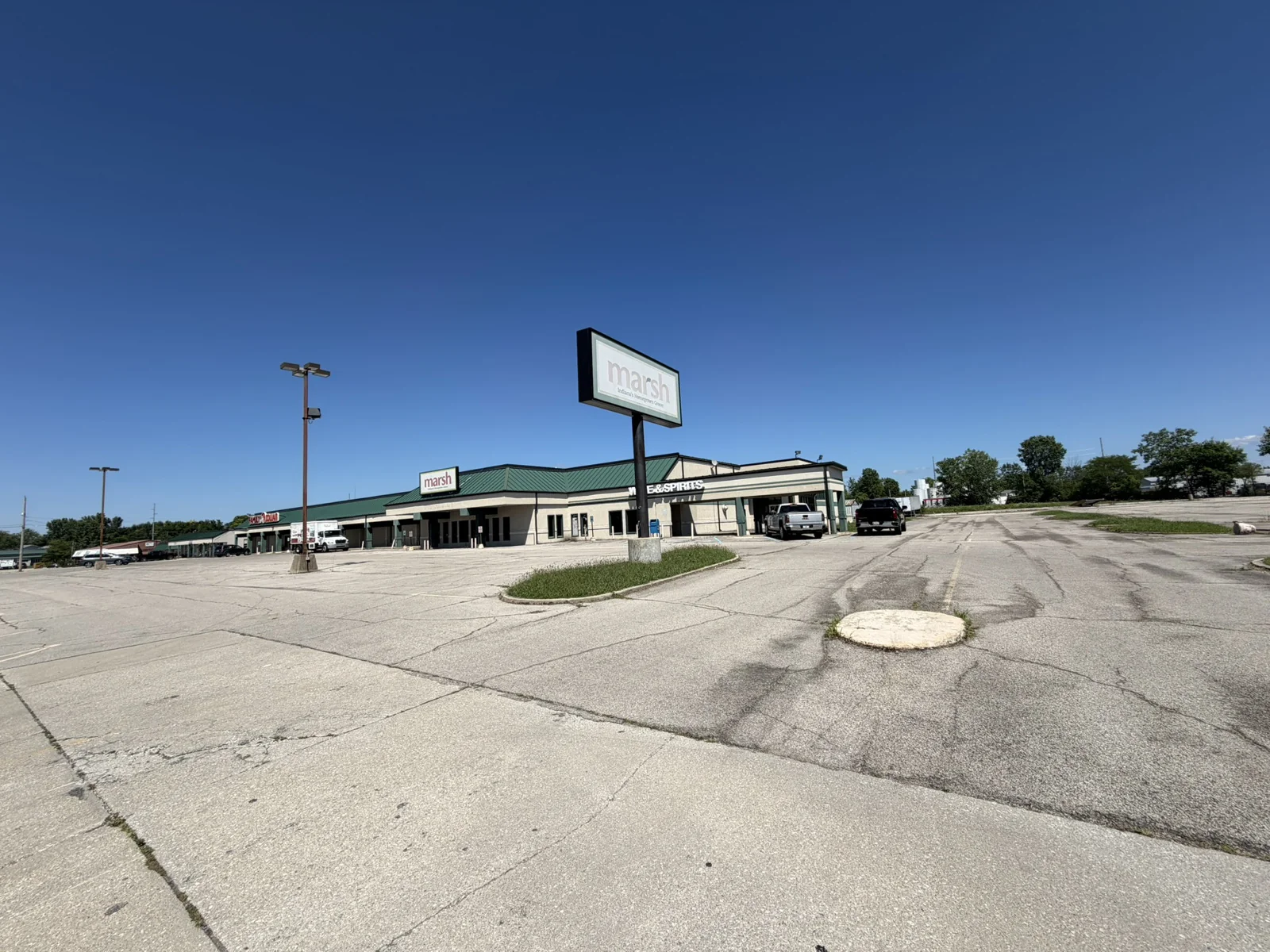 1900 N Walnut Street — Sale in Muncie, IN, photo 5 of 8