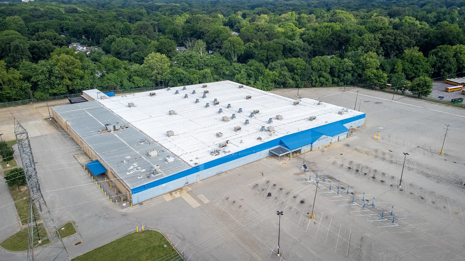 100% HVAC - Stand Alone Building — Sale in Memphis, TN, photo 1 of 4
