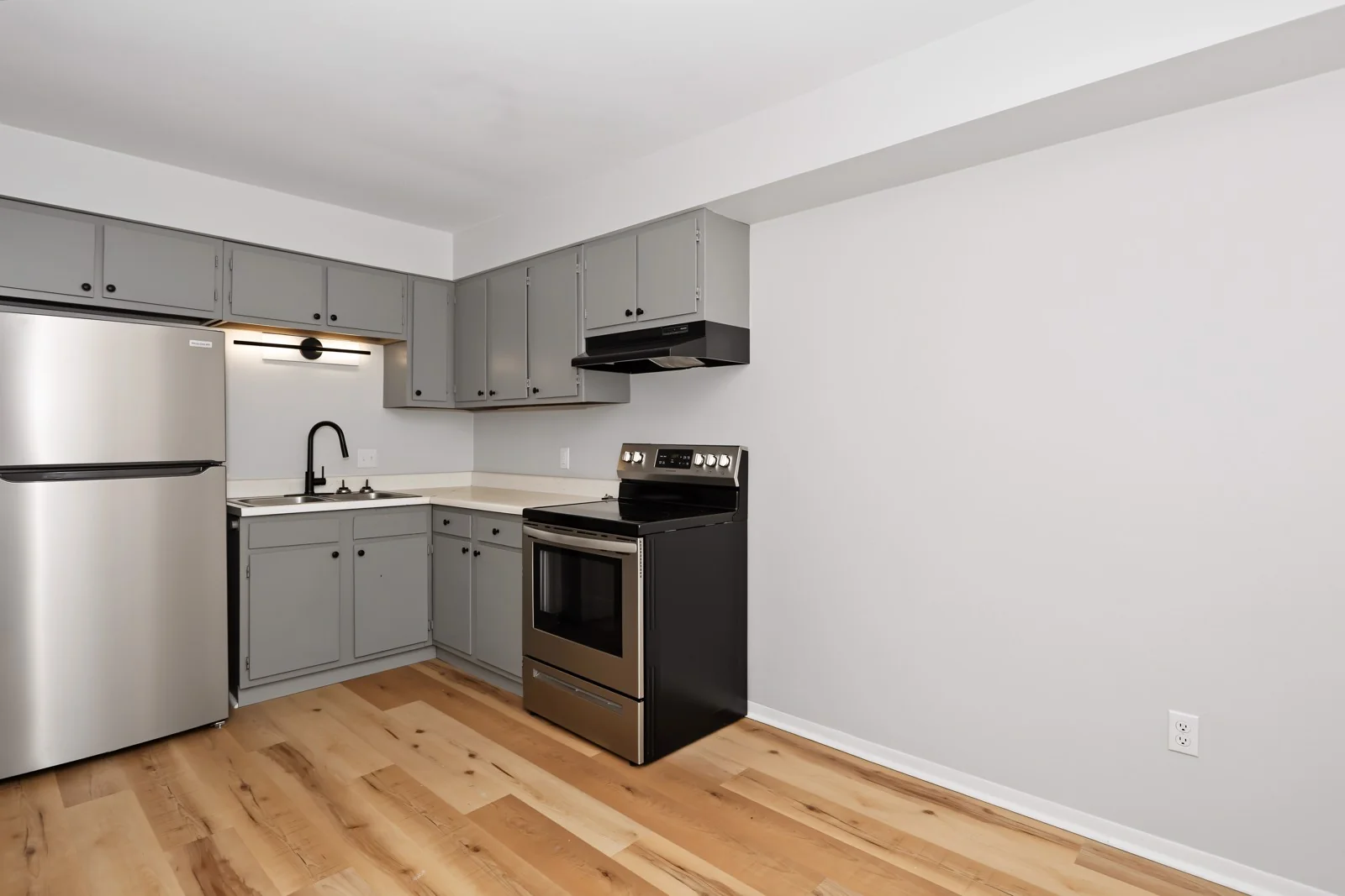 Hendrix 33 Apartments — Sale in Davenport, IA, photo 8 of 8