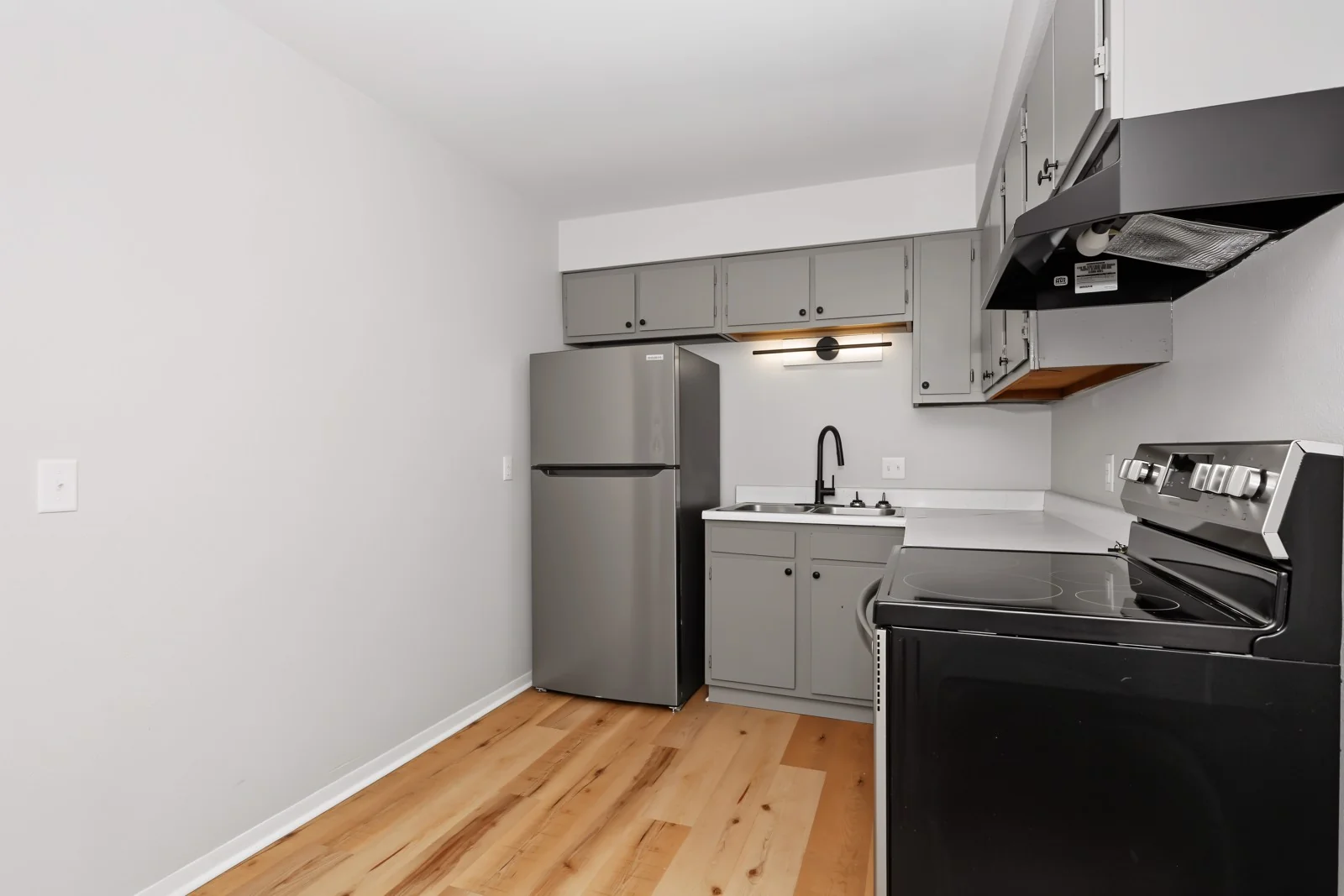 Hendrix 33 Apartments — Sale in Davenport, IA, photo 7 of 8