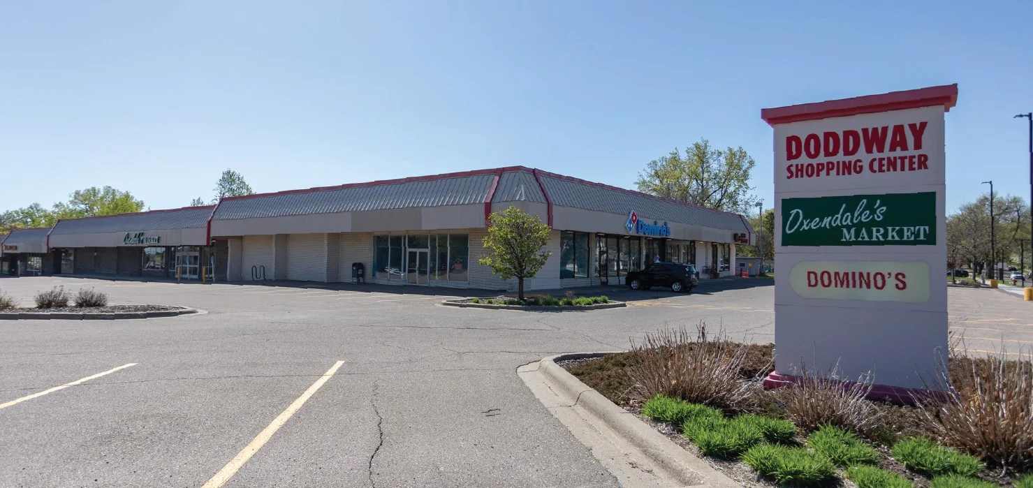 Doddway Shopping Center — Sale in West Saint Paul, MN, photo 1 of 4