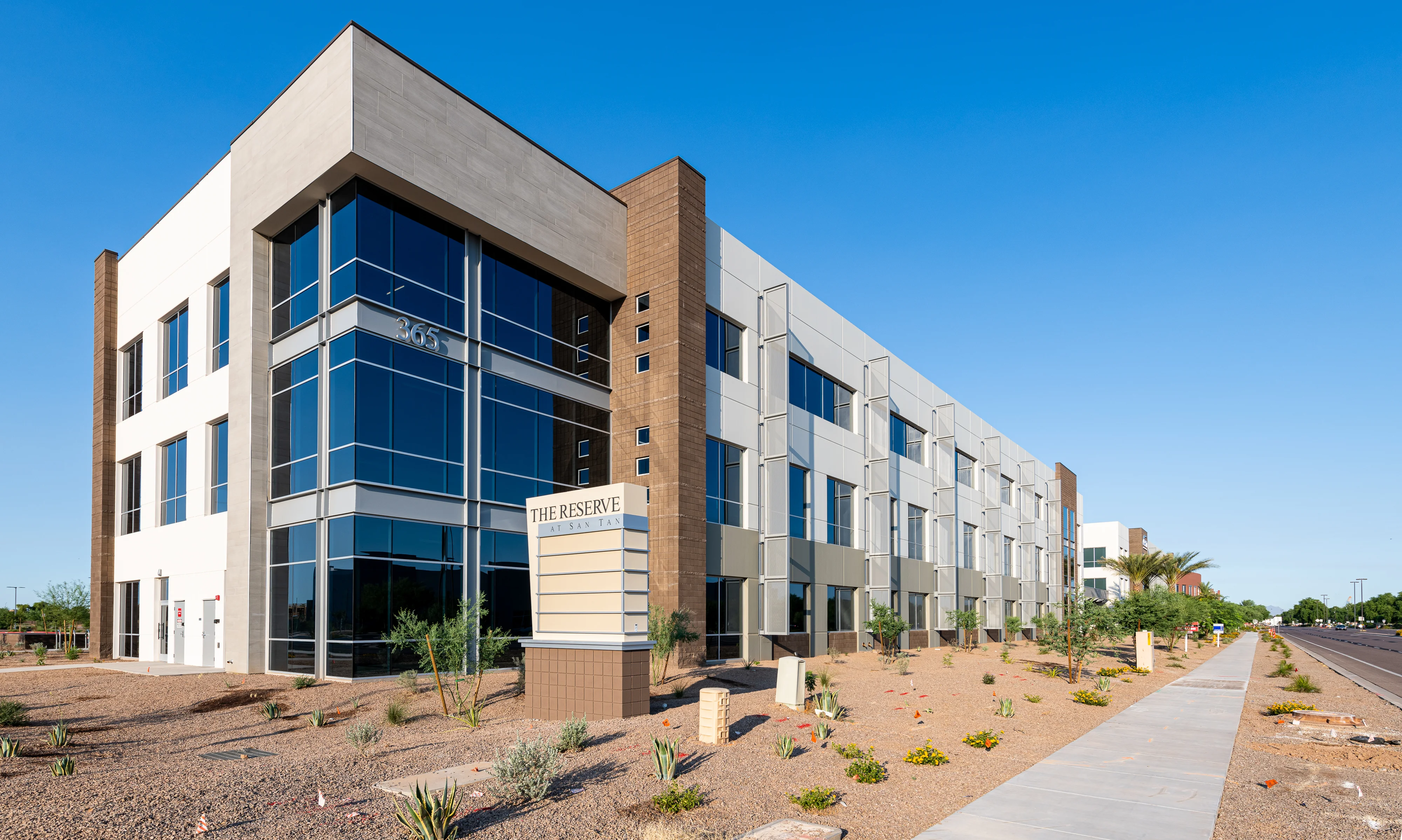 Reserve at San Tan - Building 6 — Lease in Gilbert, AZ, photo 1 of 4