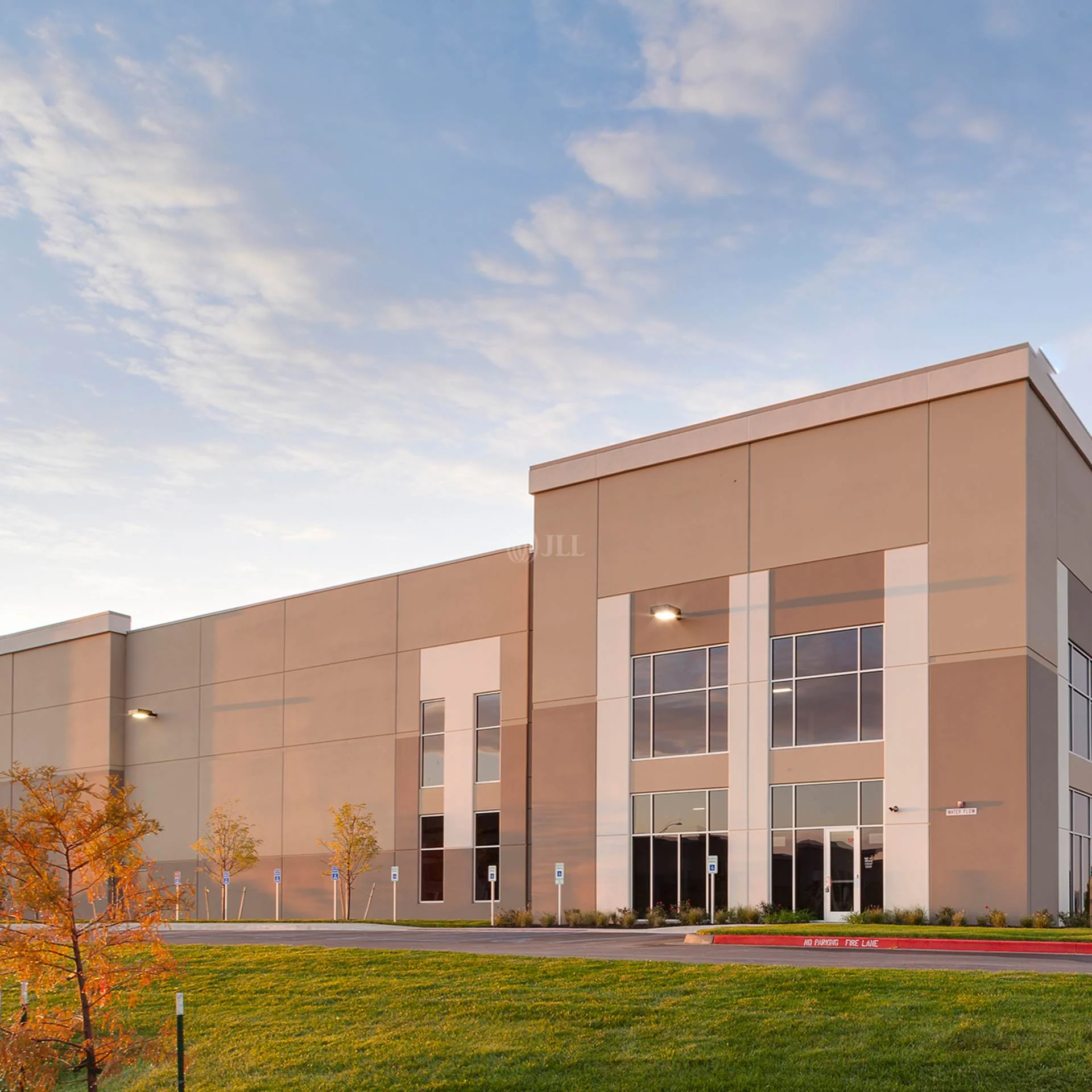 Hazelwood Logistics Center 1 — Lease in Hazelwood, MO, photo 2 of 4