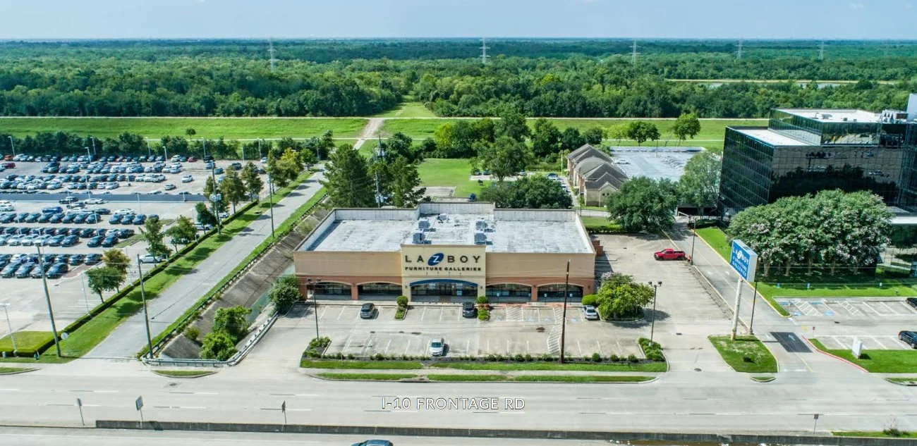 15905 Katy Fwy — Lease in Houston, TX, photo 1 of 4
