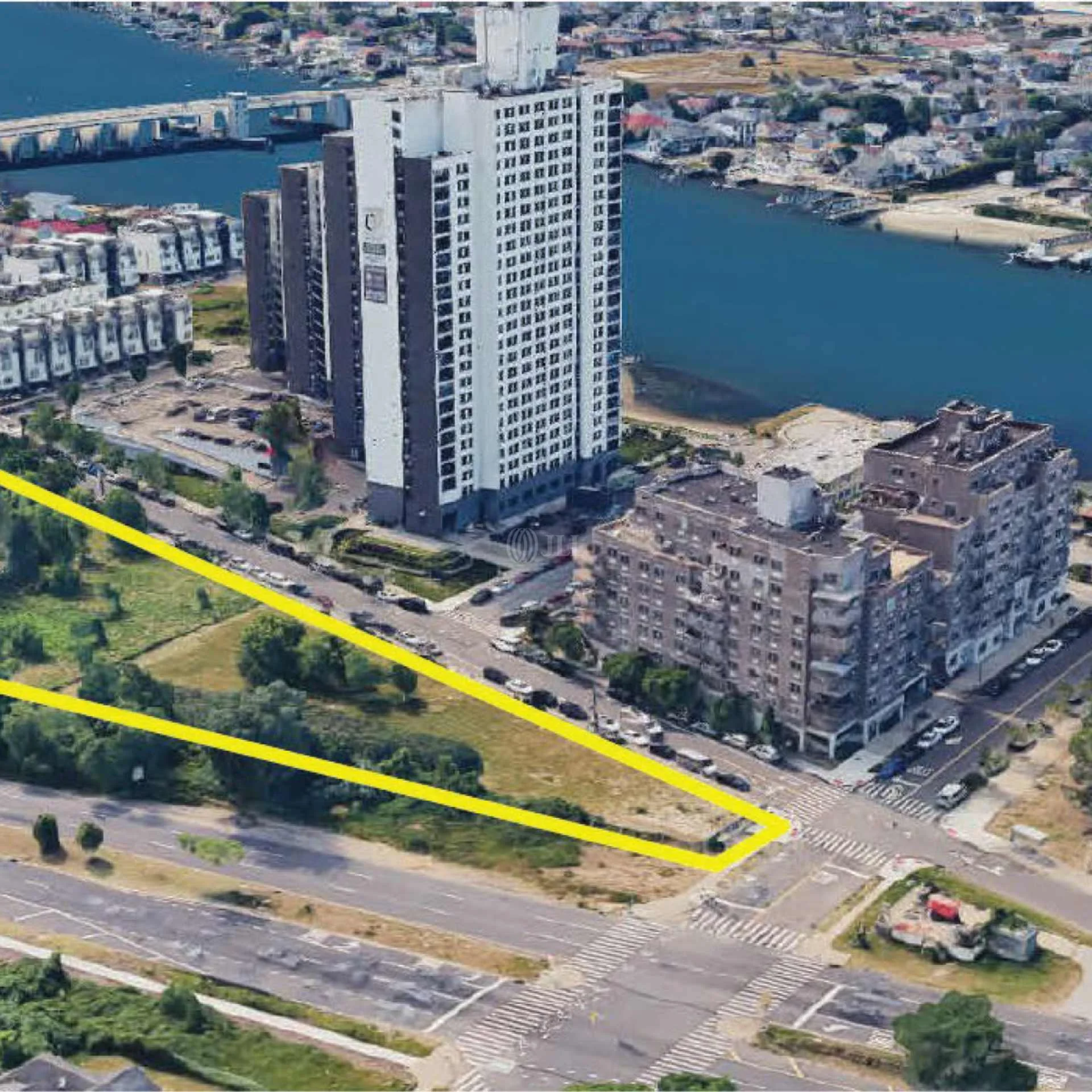 Seagirt Ave — Lease in Far Rockaway, NY, photo 4 of 8