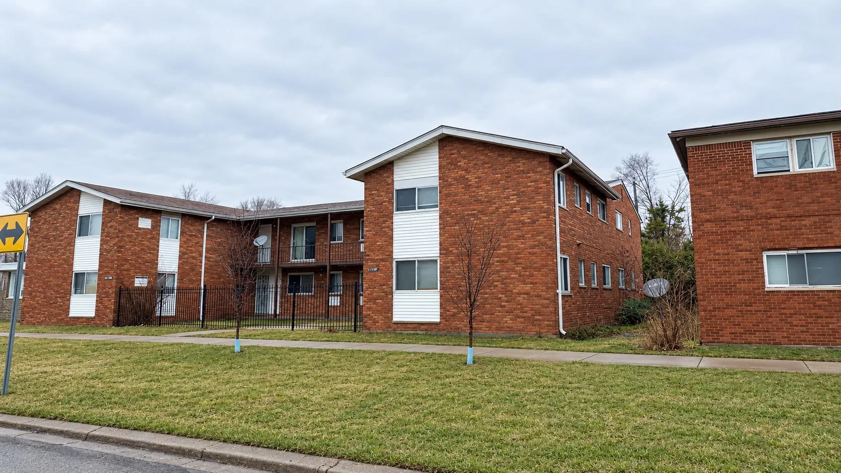 10420 Whittier Ave — Sale in Detroit, MI, photo 3 of 6