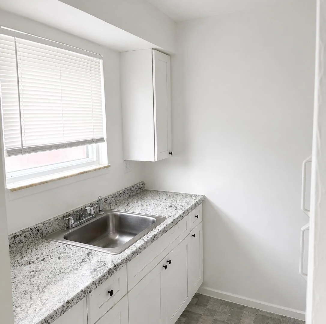 10420 Whittier Ave — Sale in Detroit, MI, photo 5 of 6