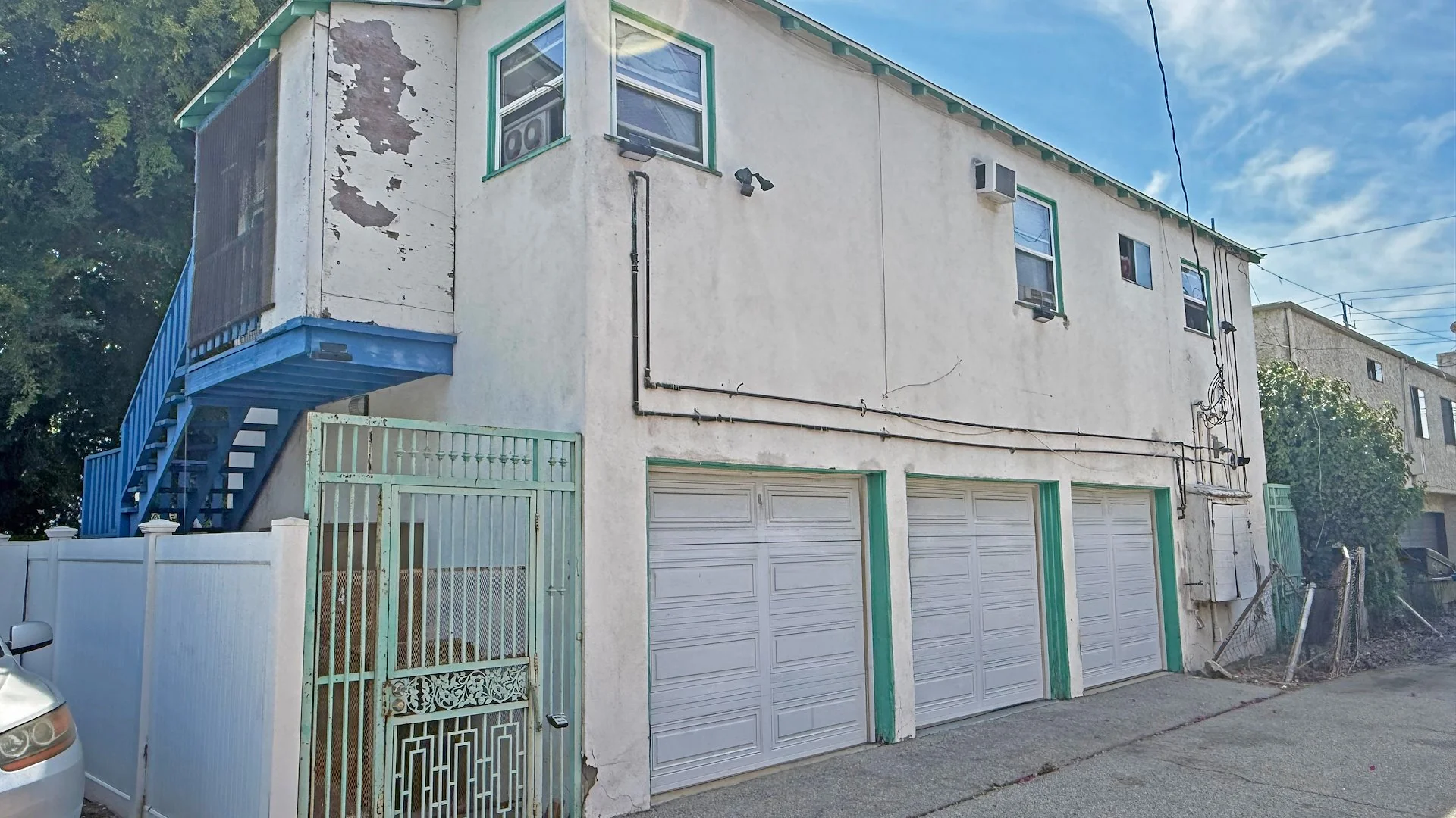 5623 Woodman Ave — Sale in Van Nuys, CA, photo 2 of 5