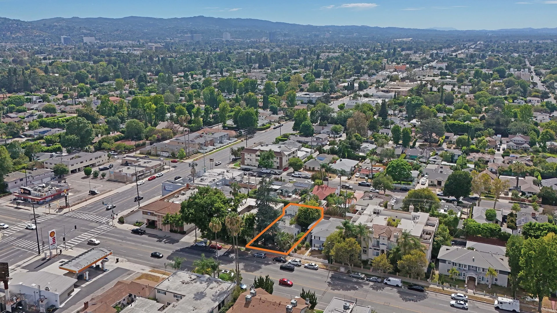 5623 Woodman Ave — Sale in Van Nuys, CA, photo 4 of 5