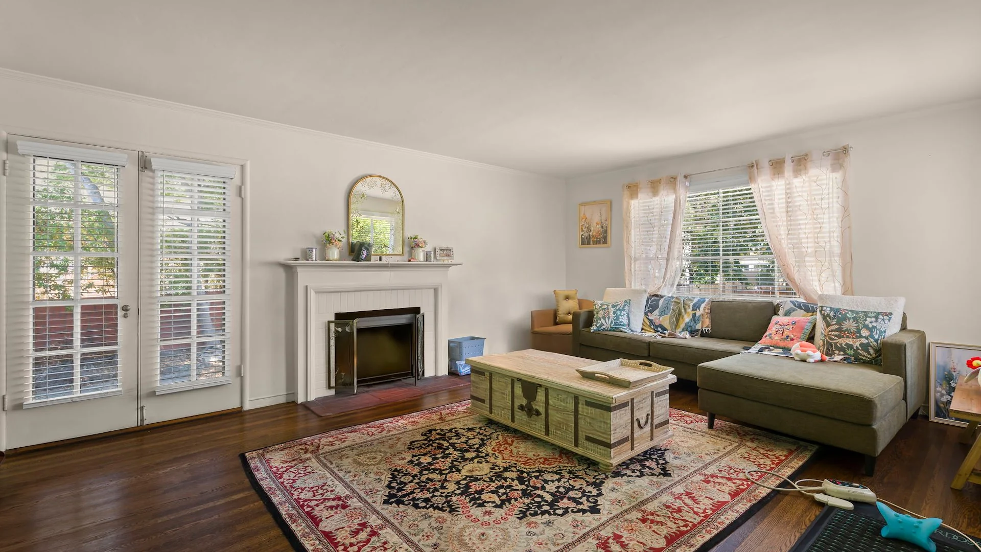 4 Warren Rd — Sale in San Mateo, CA, photo 5 of 6