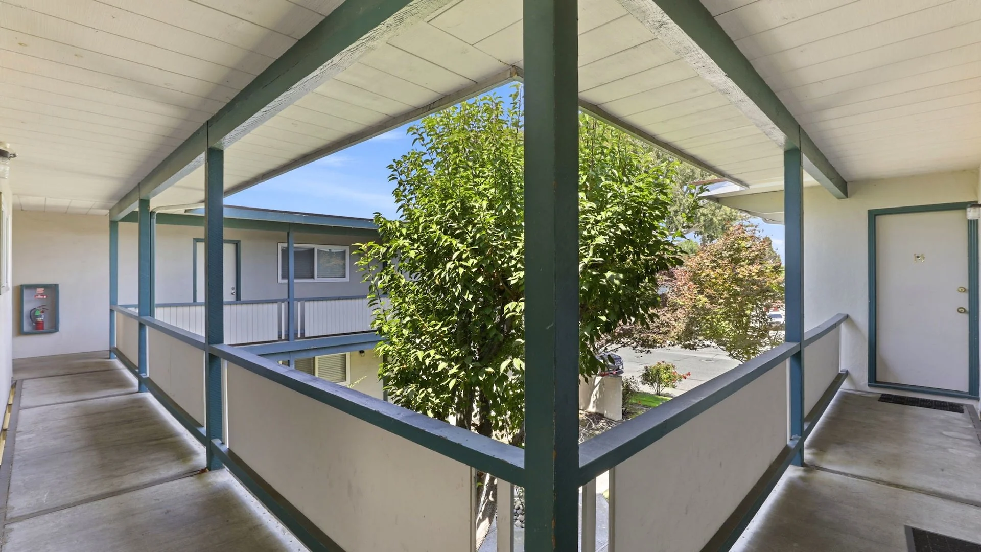511 Walker Dr — Sale in Mountain View, CA, photo 2 of 8