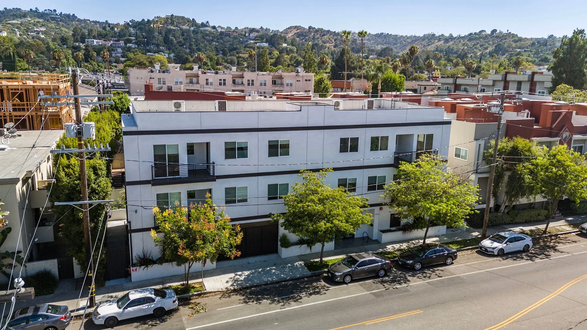 13846 Moorpark St — Sale in Sherman Oaks, CA, photo 1 of 2