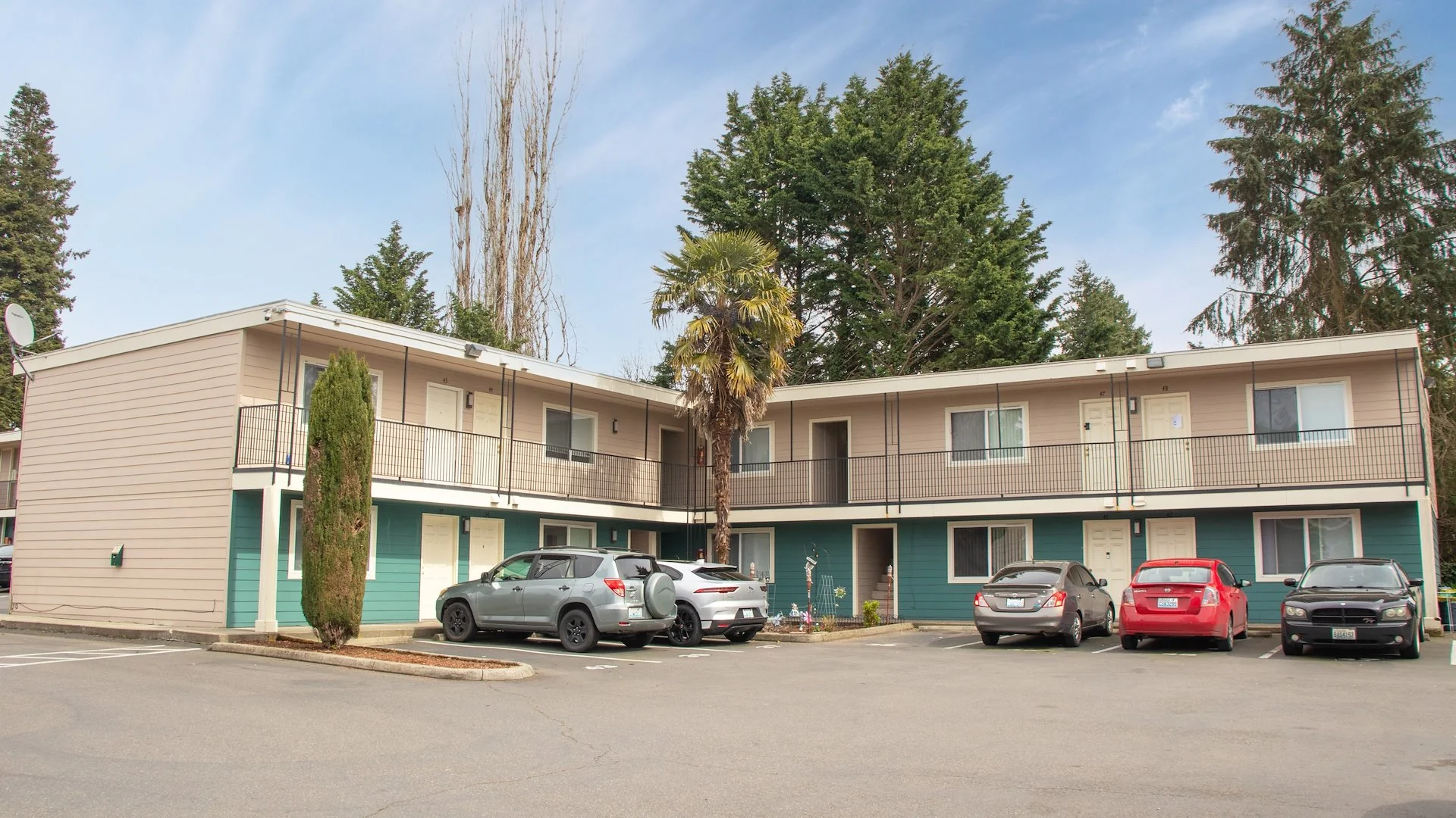 Lobdell Apartments — Sale in Auburn, WA, photo 3 of 4