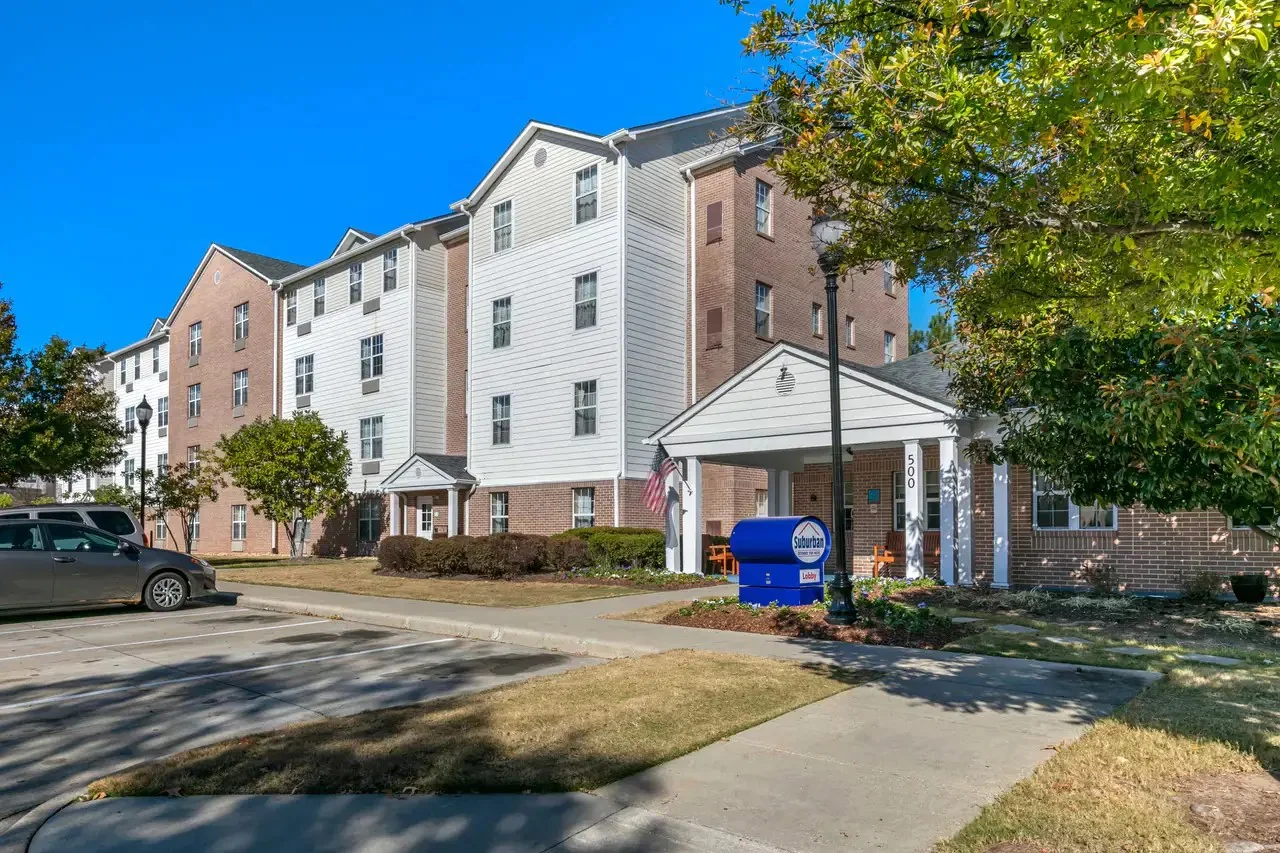 Candlewood Suites — Sale in Birmingham, AL, photo 1 of 5