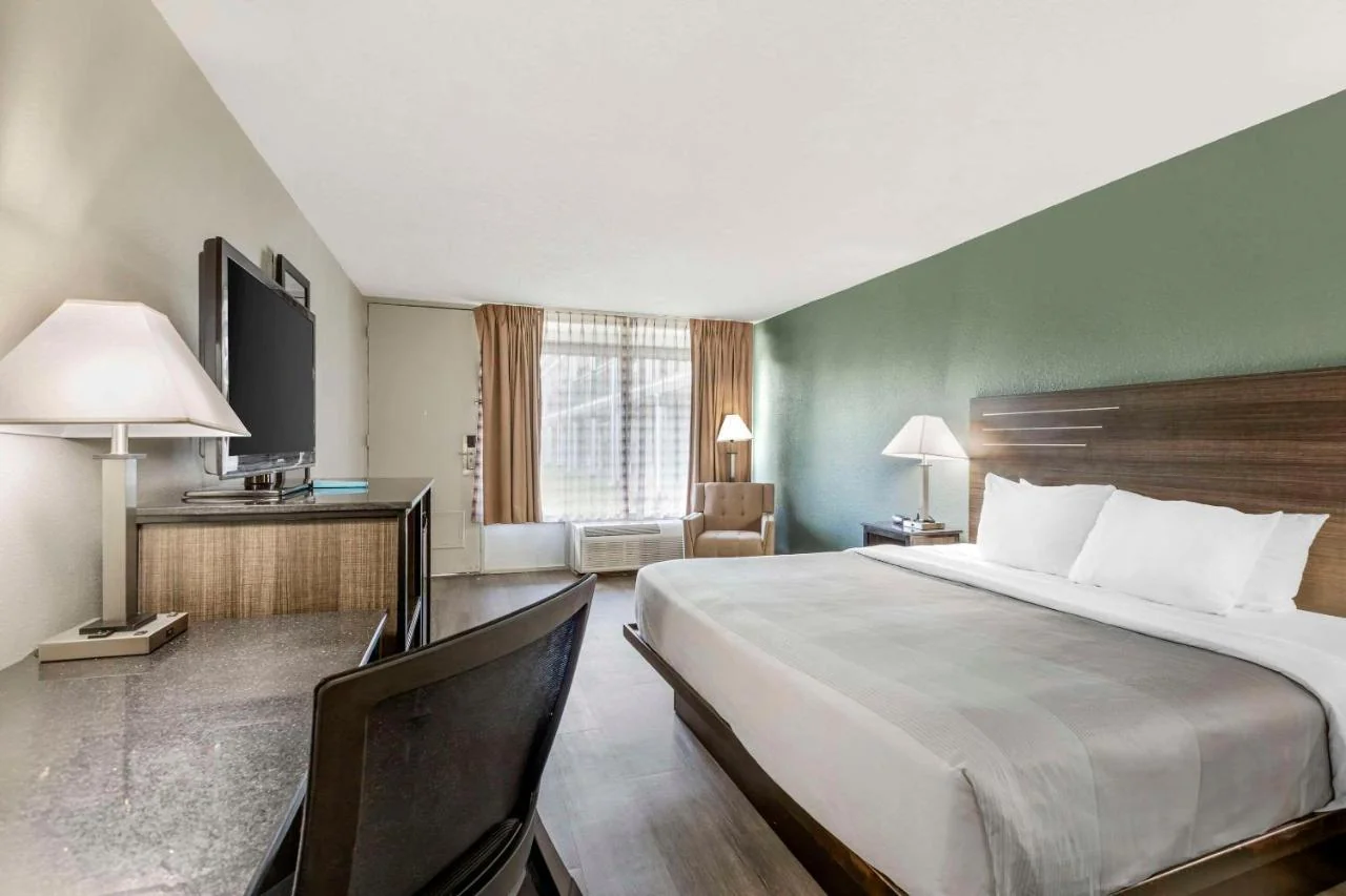 Quality Inn & Suites Santee — Sale in Santee, SC, photo 4 of 5