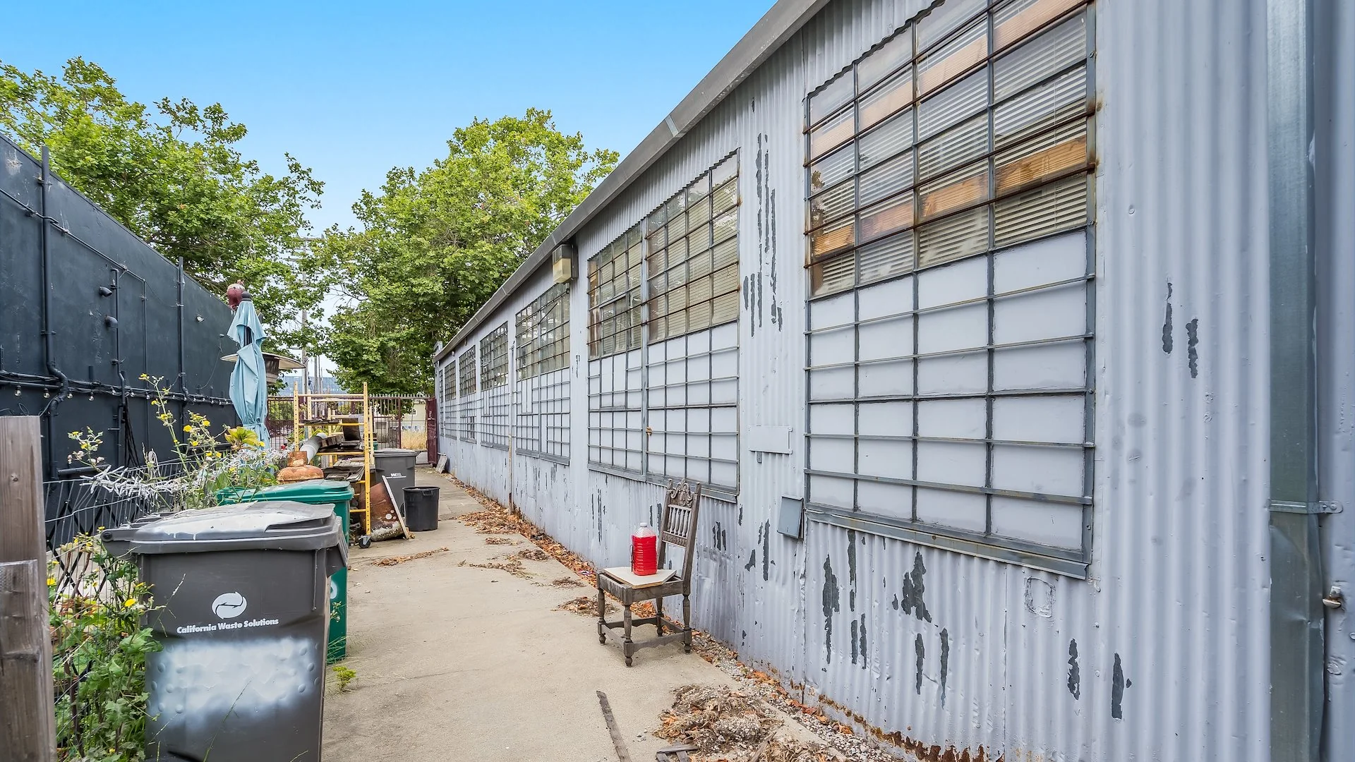 5526 San Pablo Ave — Sale in Oakland, CA, photo 3 of 4