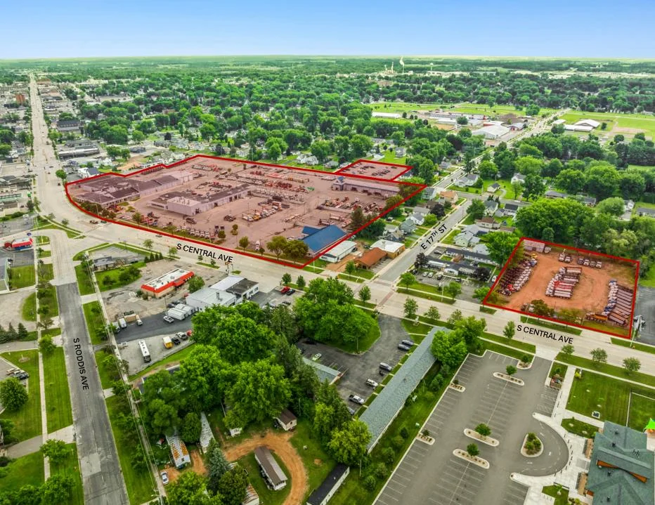 Specialty Industrial Facility & Outdoor Storage Site — Sale in Marshfield, WI, photo 1 of 3