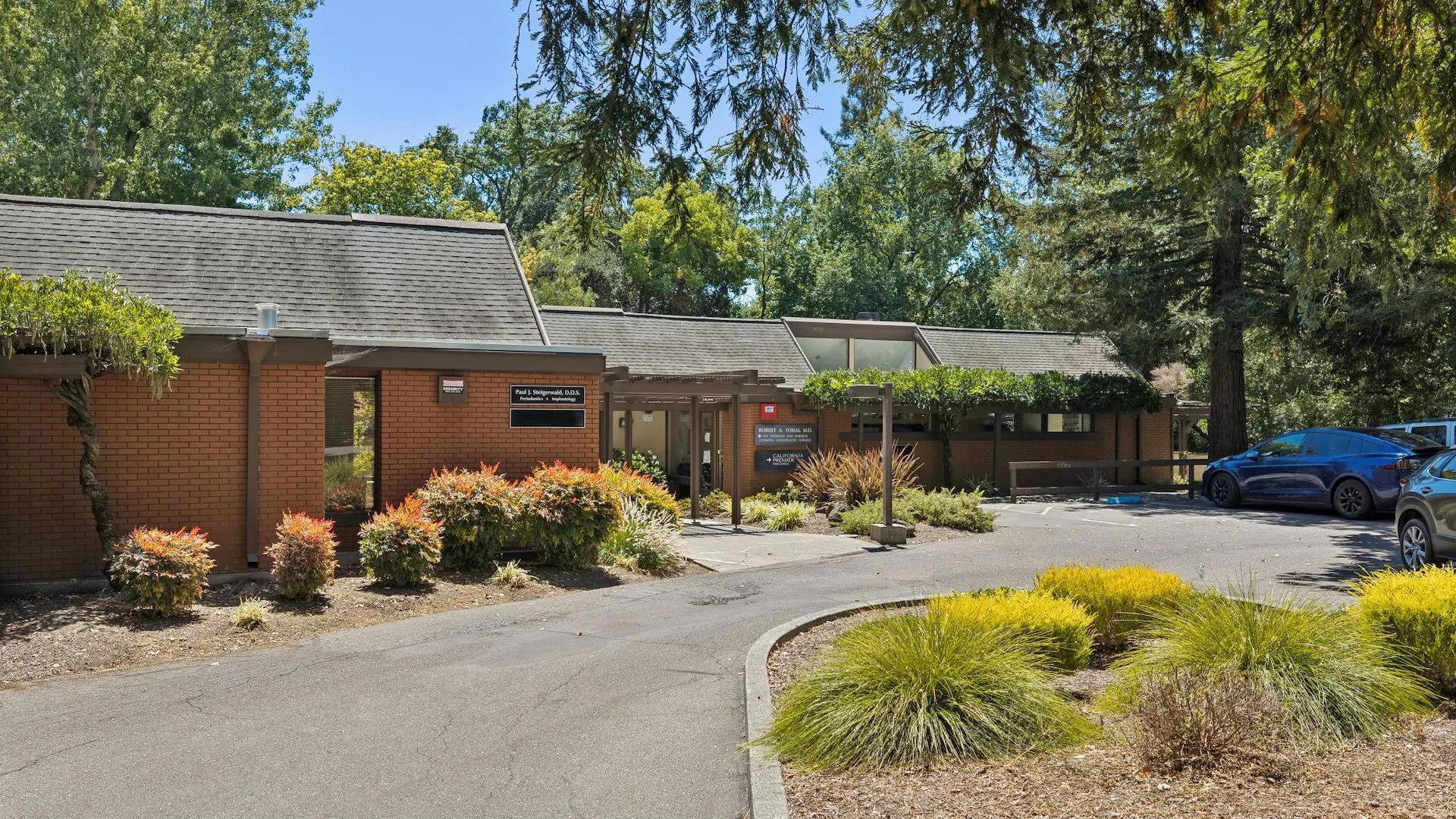 864-868 2nd Street — Sale in Santa Rosa, CA, photo 1 of 6