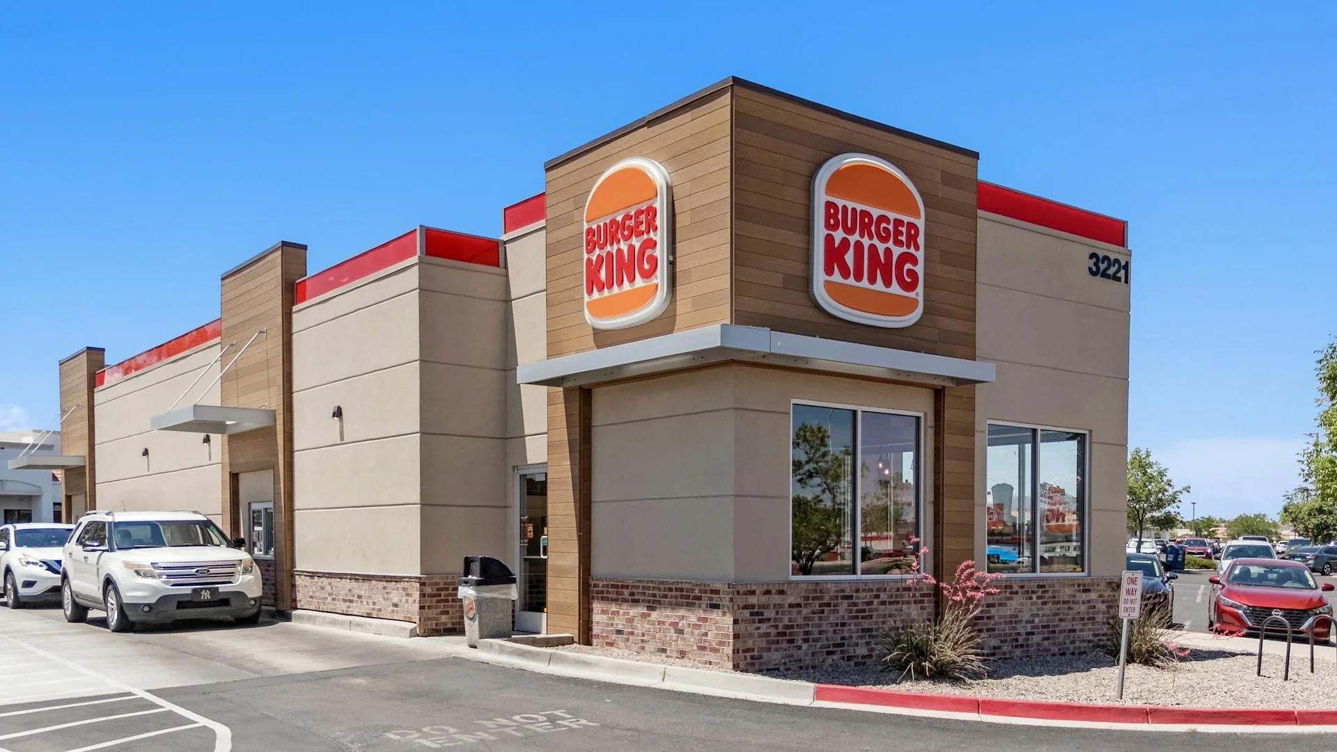 Burger King - High Performing Location with a 3.7% Rent to Sales Ratio - food service for sale in albuquerque, NM