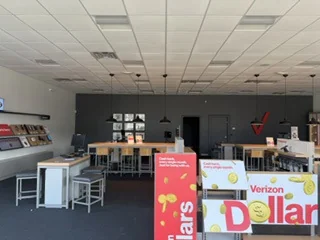 Verizon — Sale in Slidell, LA, photo 6 of 6