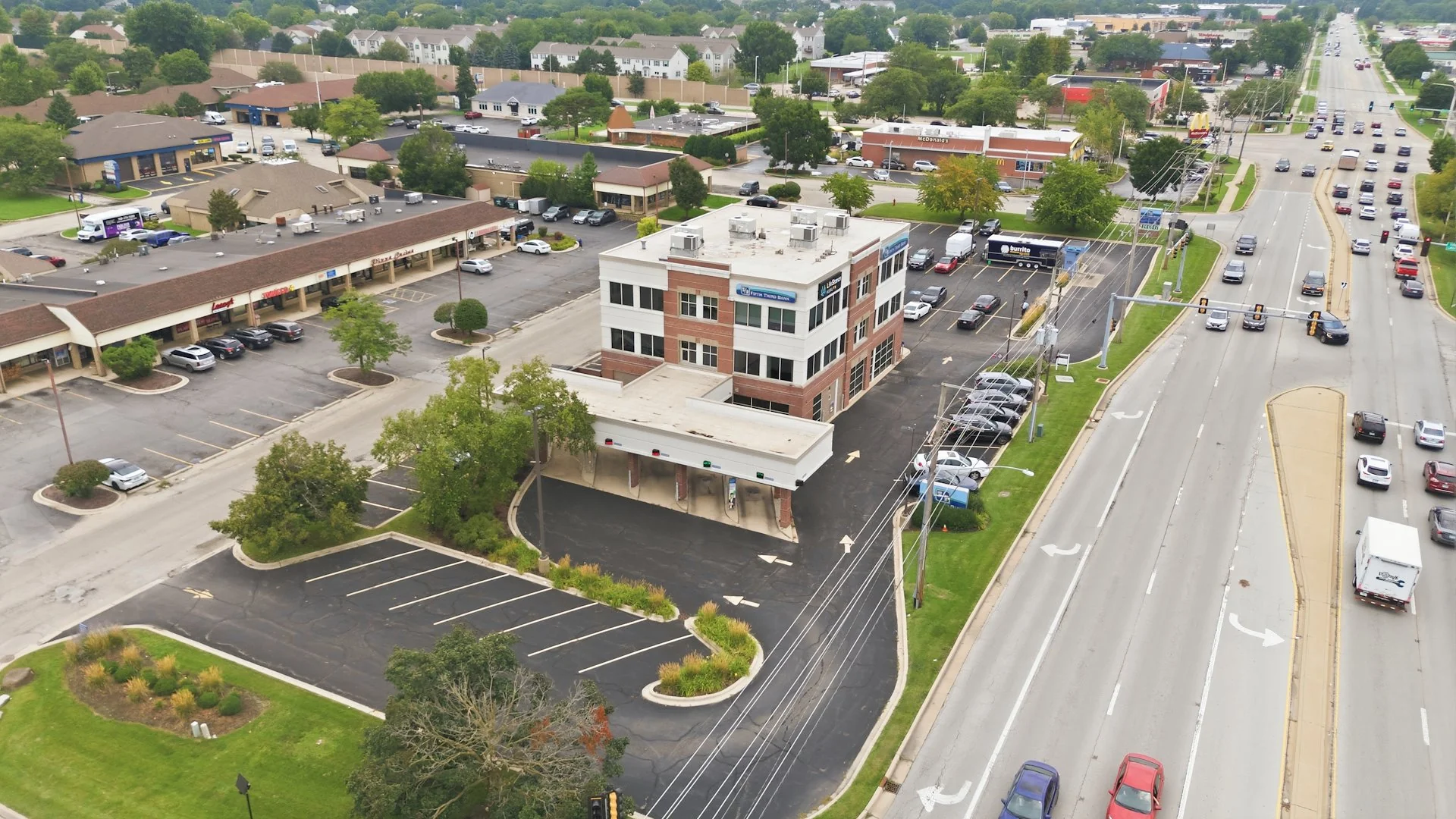 Mixed Use-5/3 Bank/Medical Office/Office — Sale in Oswego, IL, photo 5 of 5