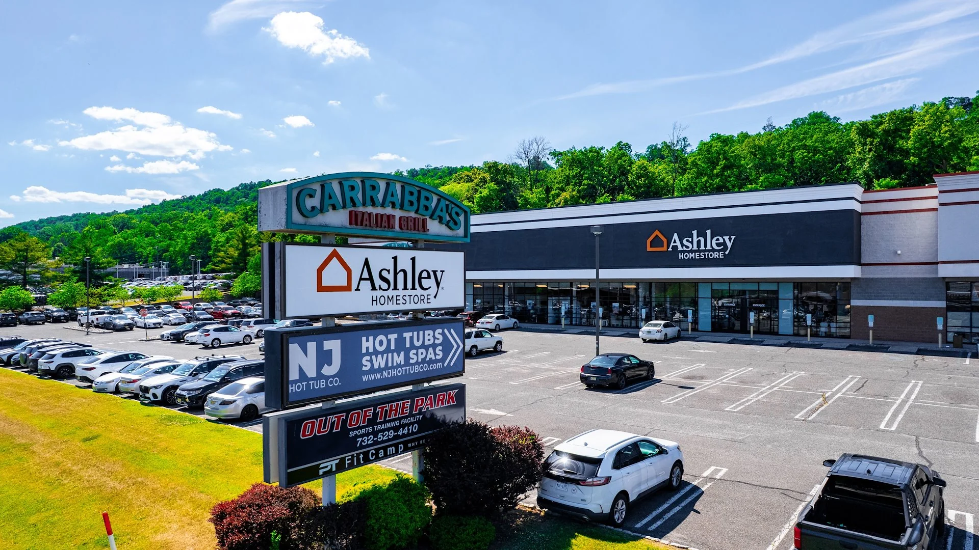 Greenbrook Plaza — Sale in Green Brook Township, NJ, photo 2 of 2