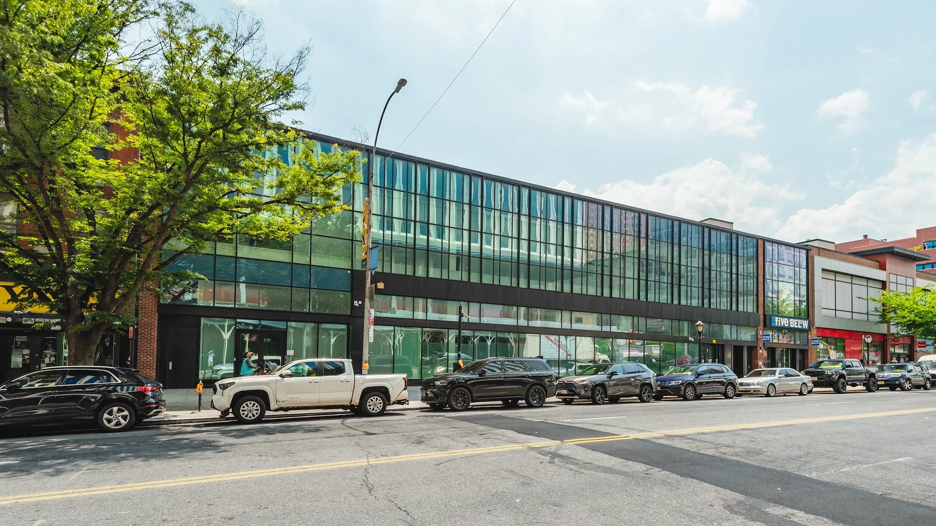 Trophy Brooklyn Retail - 2-Tenant/100% Occupied — Sale in Brooklyn, NY, photo 1 of 4