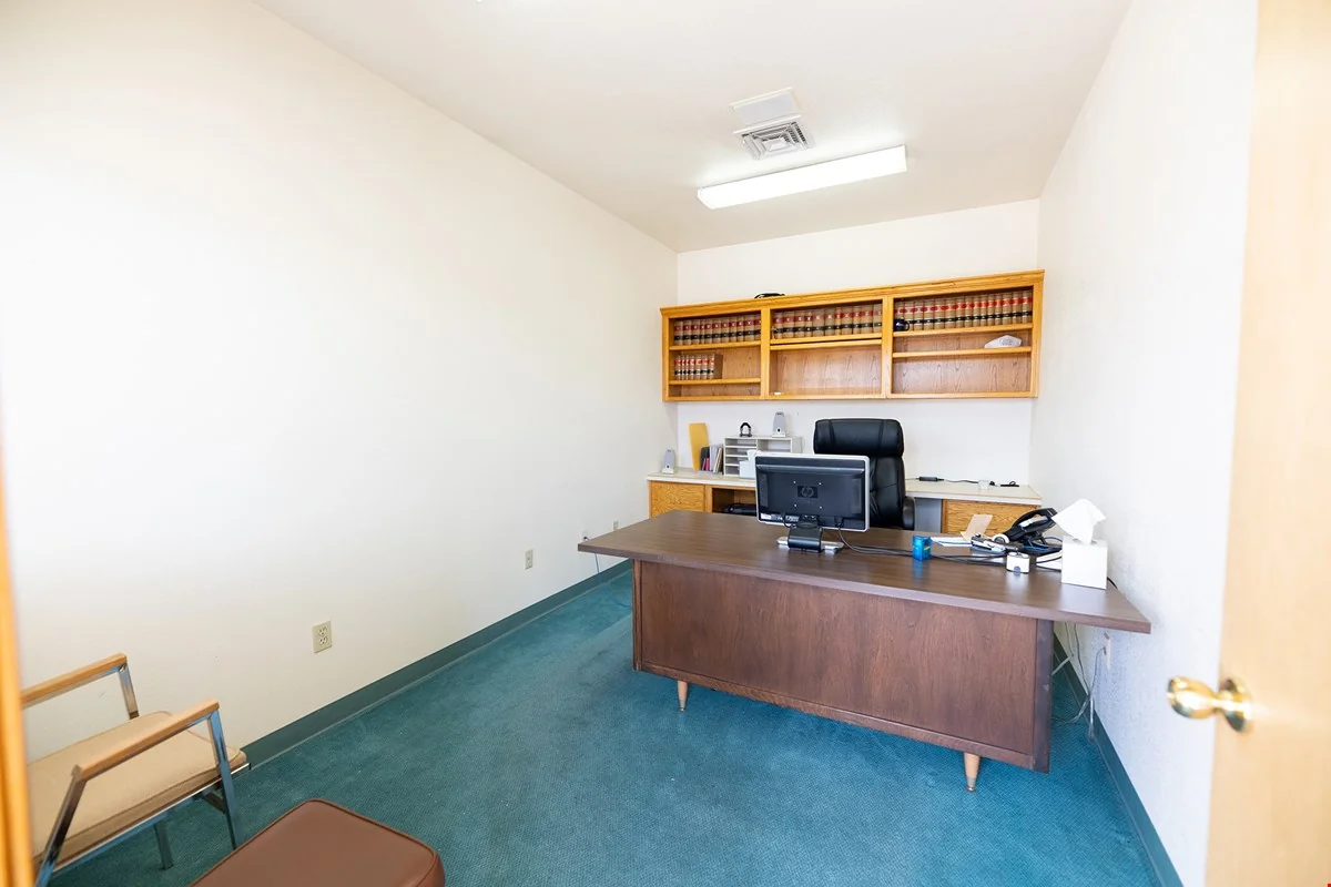 123 N First St — Sale in Grants, NM, photo 4 of 8