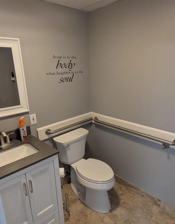 105 N Parkway Dr — Lease in Pekin, IL, photo 6 of 8