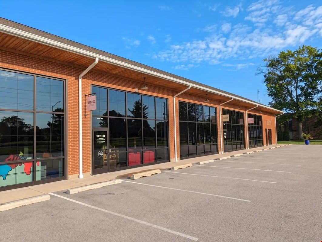 6035 N Knoxville Ave - Suites 103 & 105 — Lease in Peoria, IL, photo 3 of 8